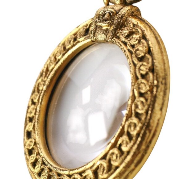 CHANEL Vintage Gold Logo Necklace - Picture 5 of 10